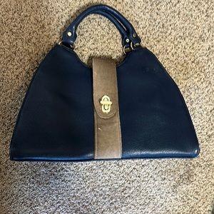 Borssa navy and cowhide bag